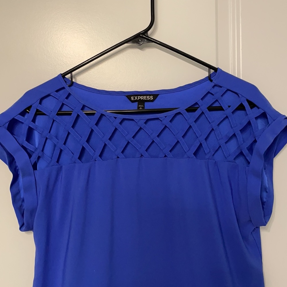 Express Top - Picture 2 of 4